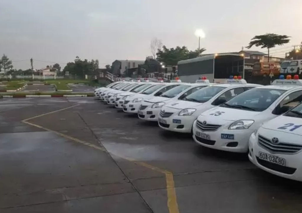 Trung Tâm Dạy Nghề Lái Xe Bạch Đằng-Đăng Ký Học Lái Xe Ô Tô