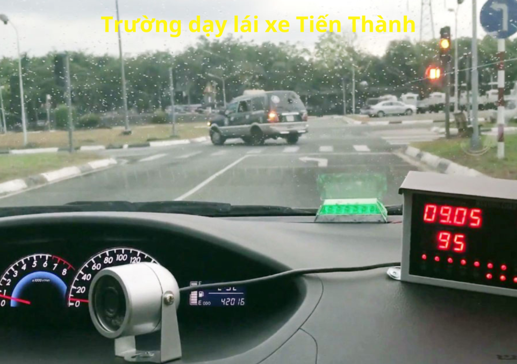 Trường dạy lái xe Tiến Thành - Học bằng lái A2 TPHCM