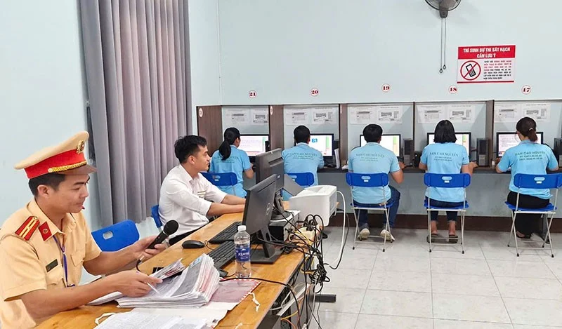 Thi Lý Thuyết Hạng A2-Cách Đăng Ký Thi Bằng Lái Xe A2